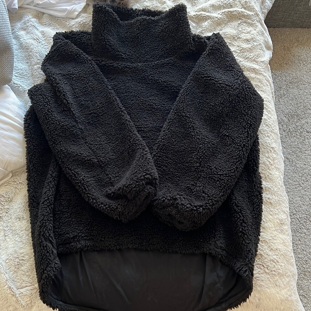Lululemon warmth restore Sherpa blk sz 10